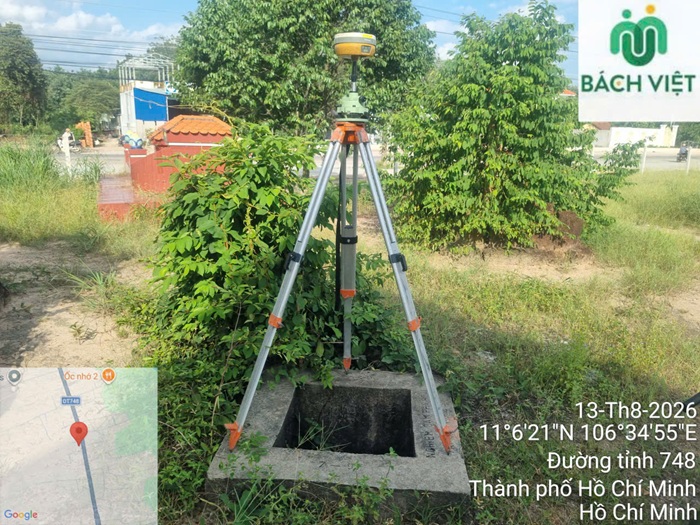 Thiết bị GNSS đo đạc cạnh đường ĐT 748 tại khu vực Mỹ Phước